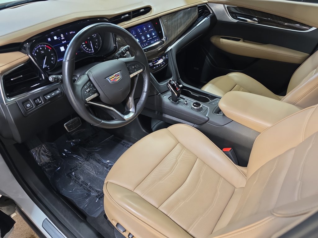 Used 2024 Cadillac XT6 Sport w/ Platinum Package AWD/4WD image 18