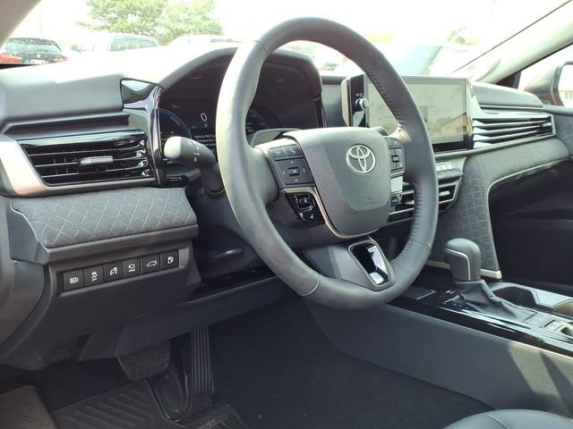 Used 2026 Toyota Camry XLE w/ Premium Plus Package AWD/4WD image 18