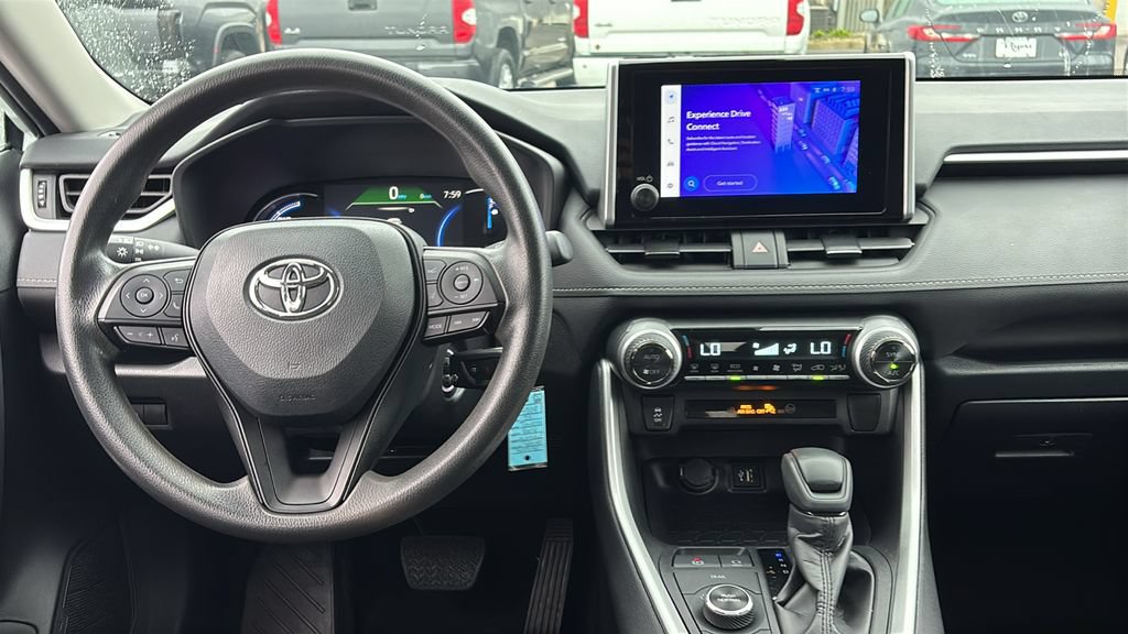 Used 2025 Toyota RAV4 LE AWD/4WD image 8