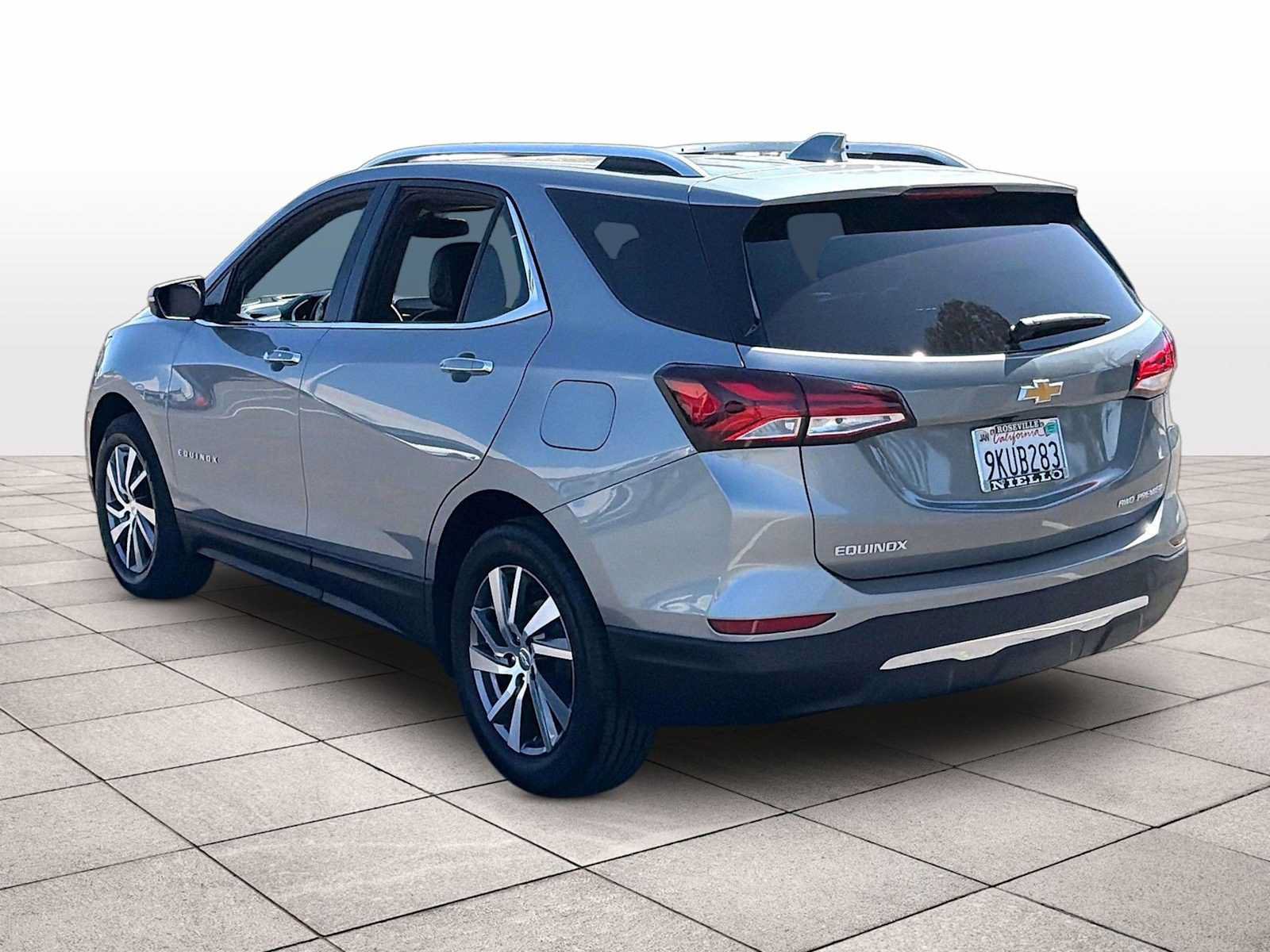 Used 2024 Chevrolet Equinox Premier AWD/4WD image 13