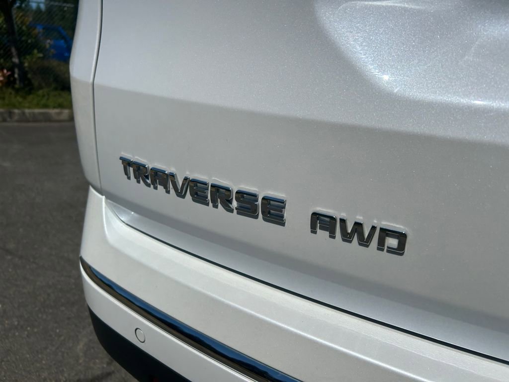 Used 2023 Chevrolet Traverse High Country image 31