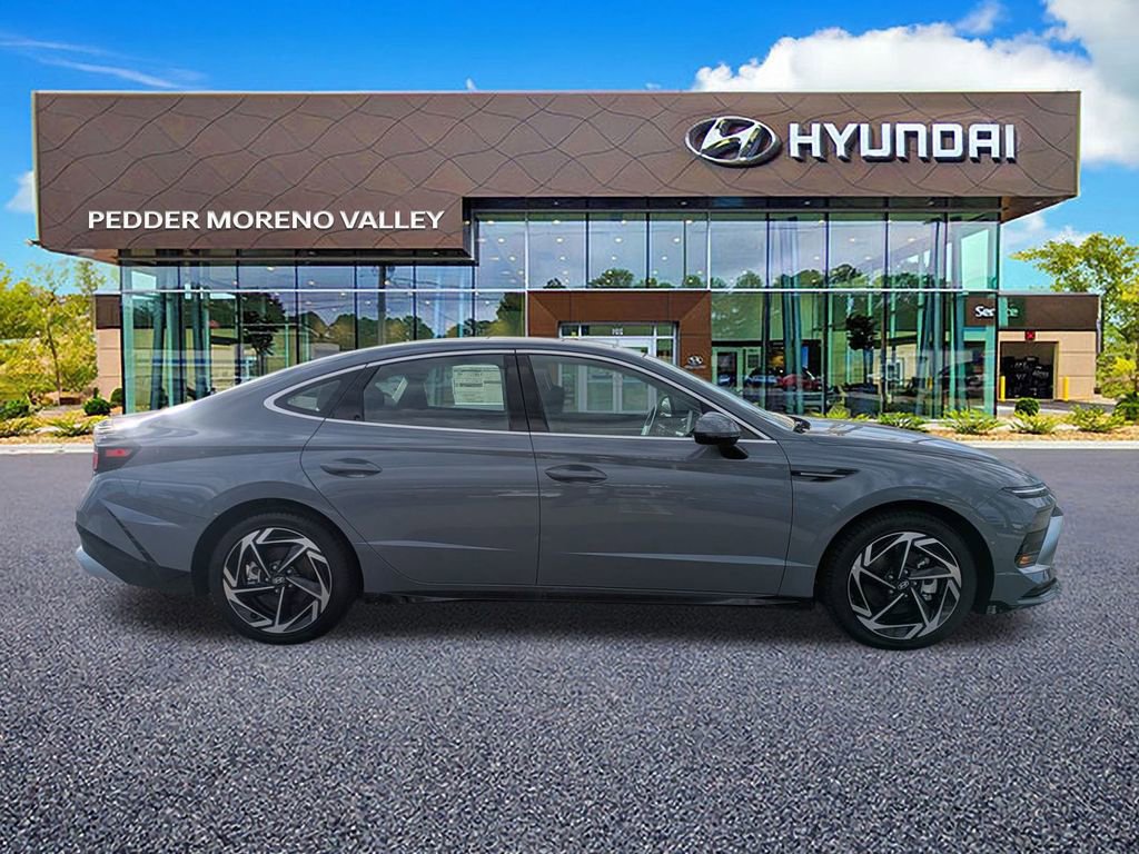 New 2025 Hyundai Sonata SEL image 2
