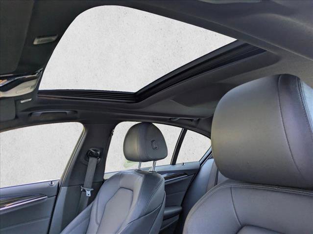 Used 2019 BMW 530e image 16