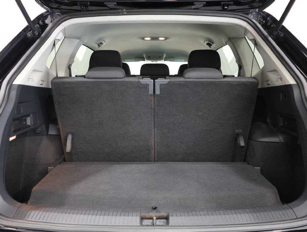 Used 2020 Volkswagen Tiguan S FWD image 27