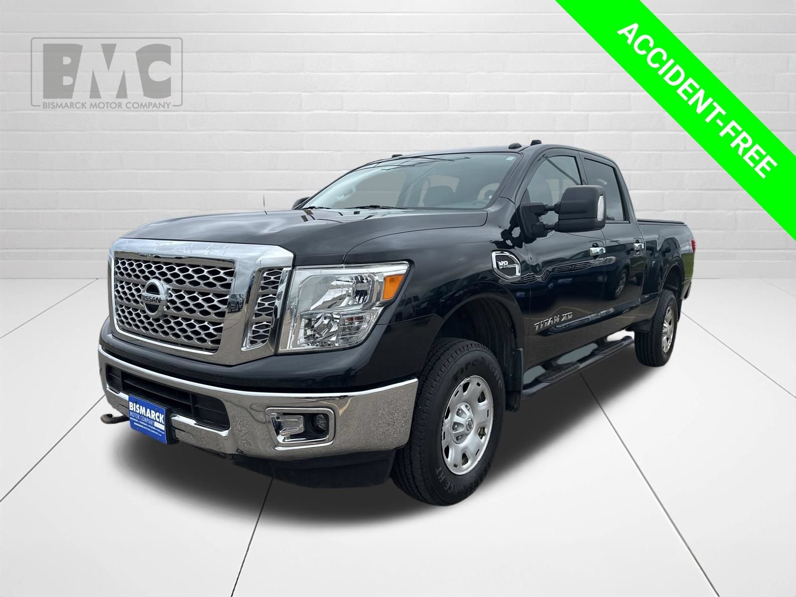 Used 2017 Nissan Titan SV AWD/4WD image 1
