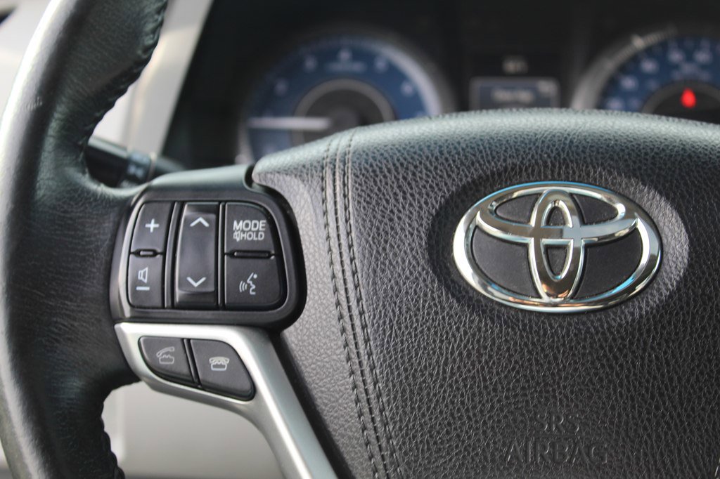 Used 2015 Toyota Sienna XLE Premium AWD/4WD image 13
