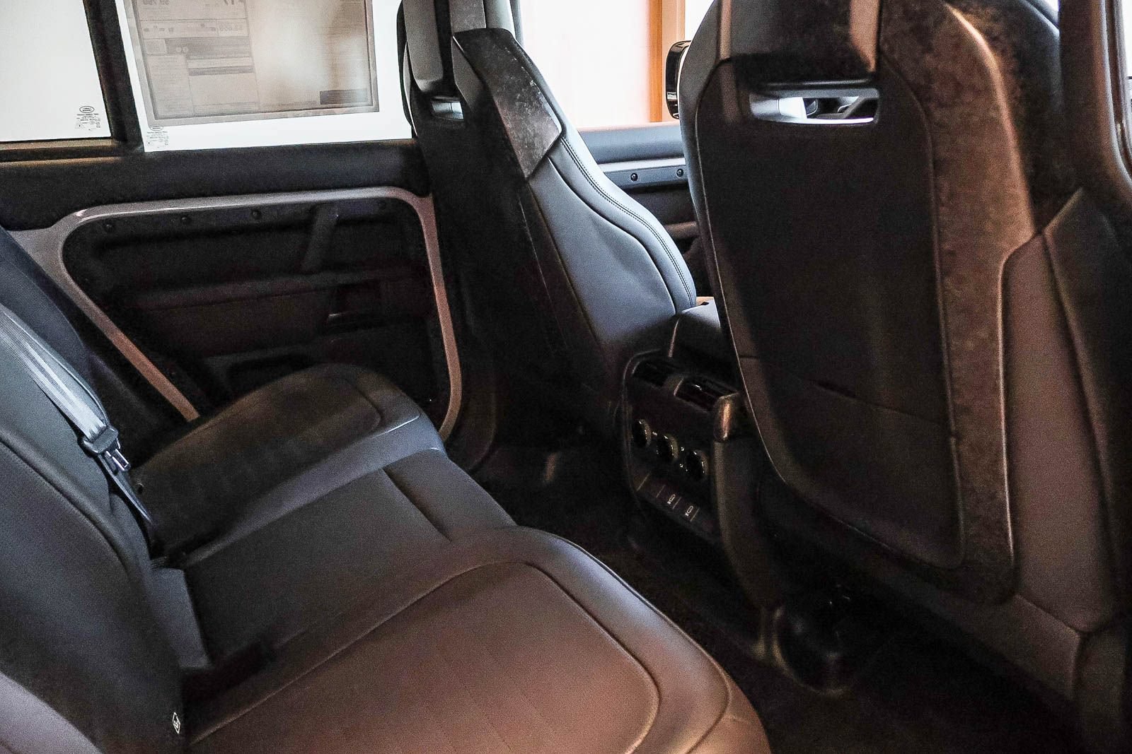 New 2026 Land Rover Defender 110 AWD/4WD image 14