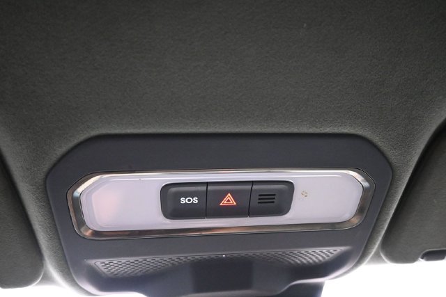 Used 2023 Rivian R1S Adventure Dual AWD/4WD image 8