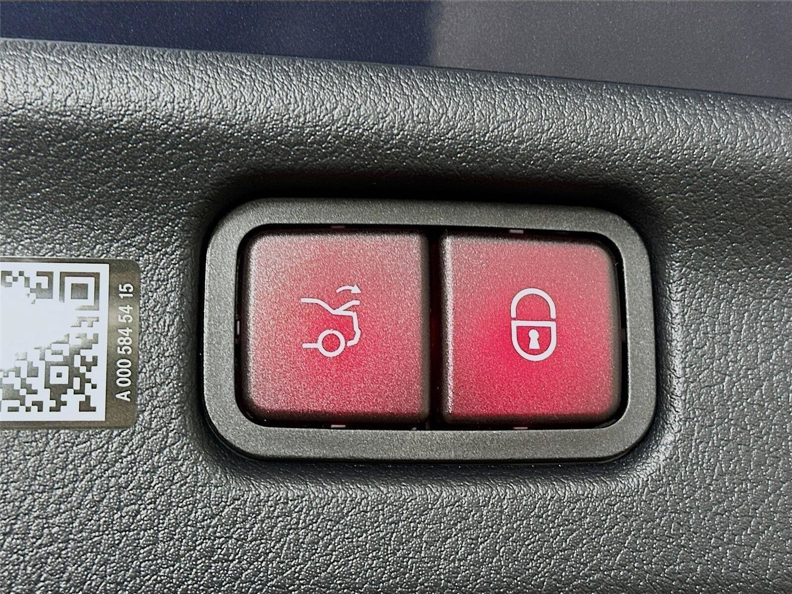 Used 2026 Mercedes-Benz C 300 4MATIC Sedan image 34