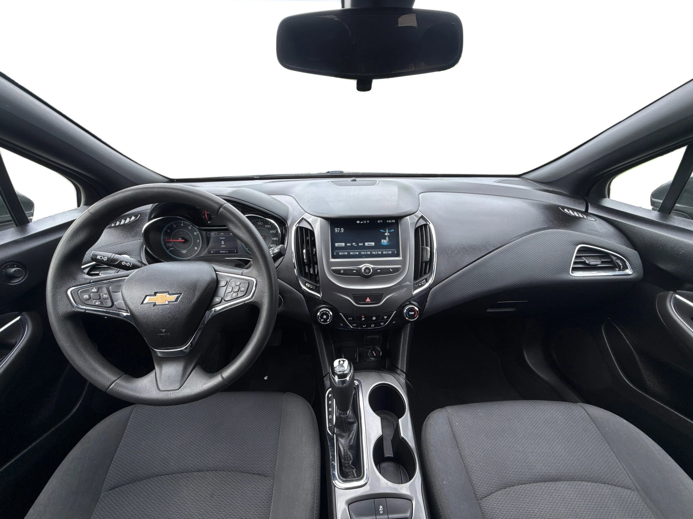 Used 2018 Chevrolet Cruze LT w/ Convenience Package FWD image 23