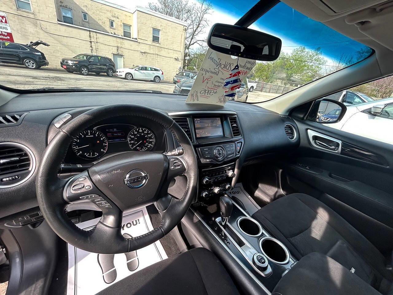 Used 2016 Nissan Pathfinder SV w/ Cargo Package image 5