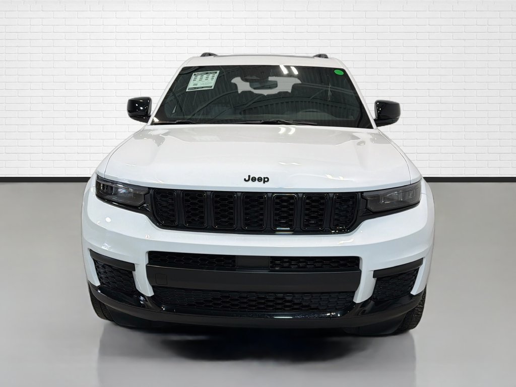 Used 2023 Jeep Grand Cherokee L Laredo AWD/4WD image 2