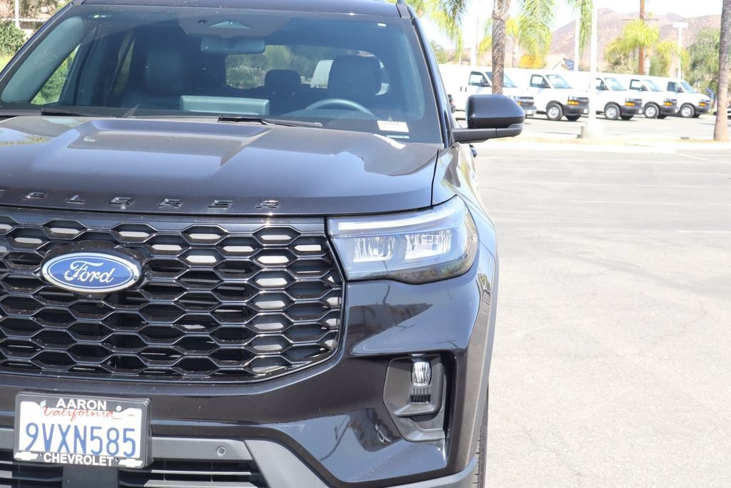 Used 2025 Ford Explorer ST-Line w/ Premium Package RWD image 8