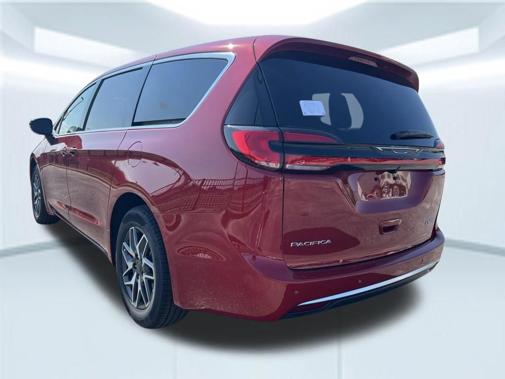 New 2027 Chrysler Pacifica Limited FWD image 8