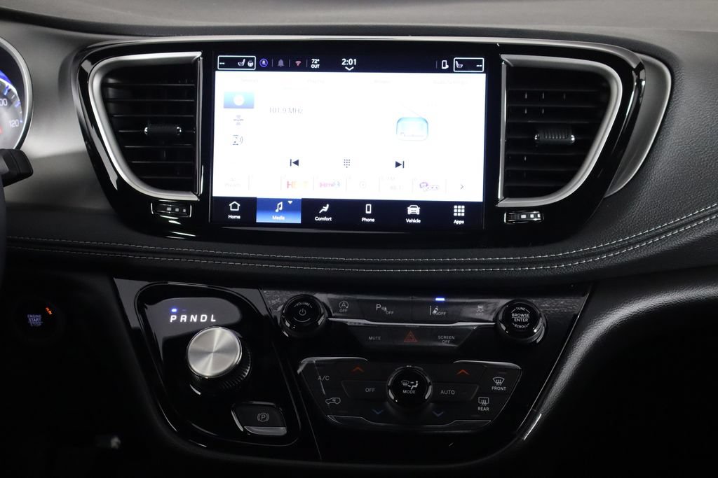 New 2027 Chrysler Pacifica Select FWD image 28