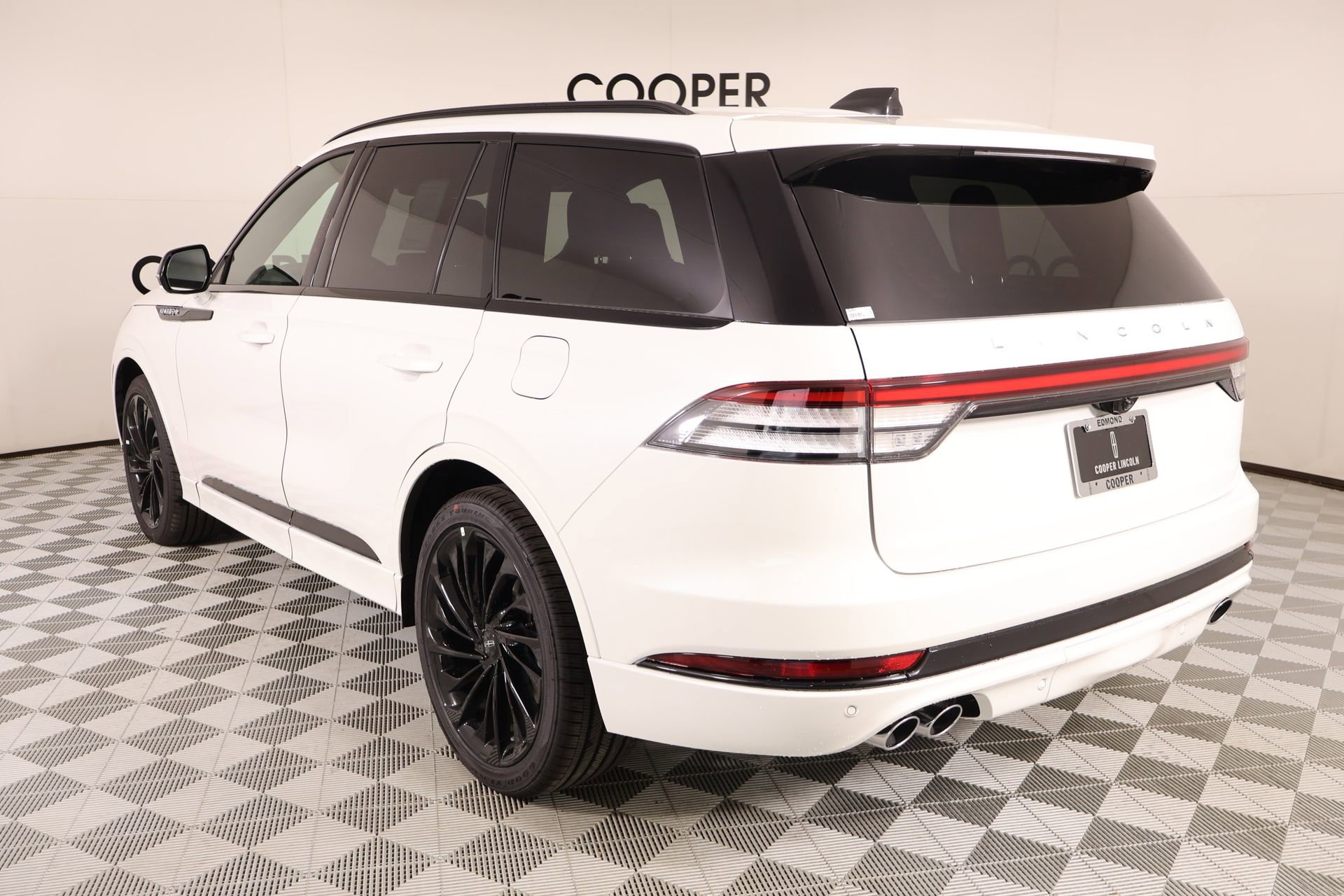 New 2026 Lincoln Aviator Reserve AWD/4WD image 24
