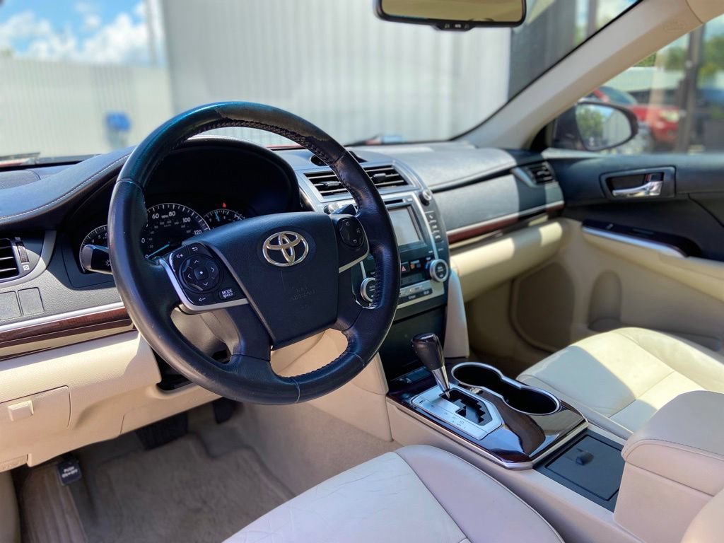 Used 2013 Toyota Camry XLE FWD image 14