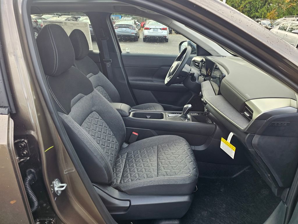 New 2026 Nissan Kicks SV w/ SV Premium Package image 29