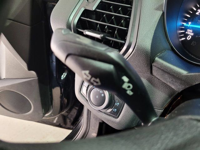 Used 2018 Ford Escape SE image 38