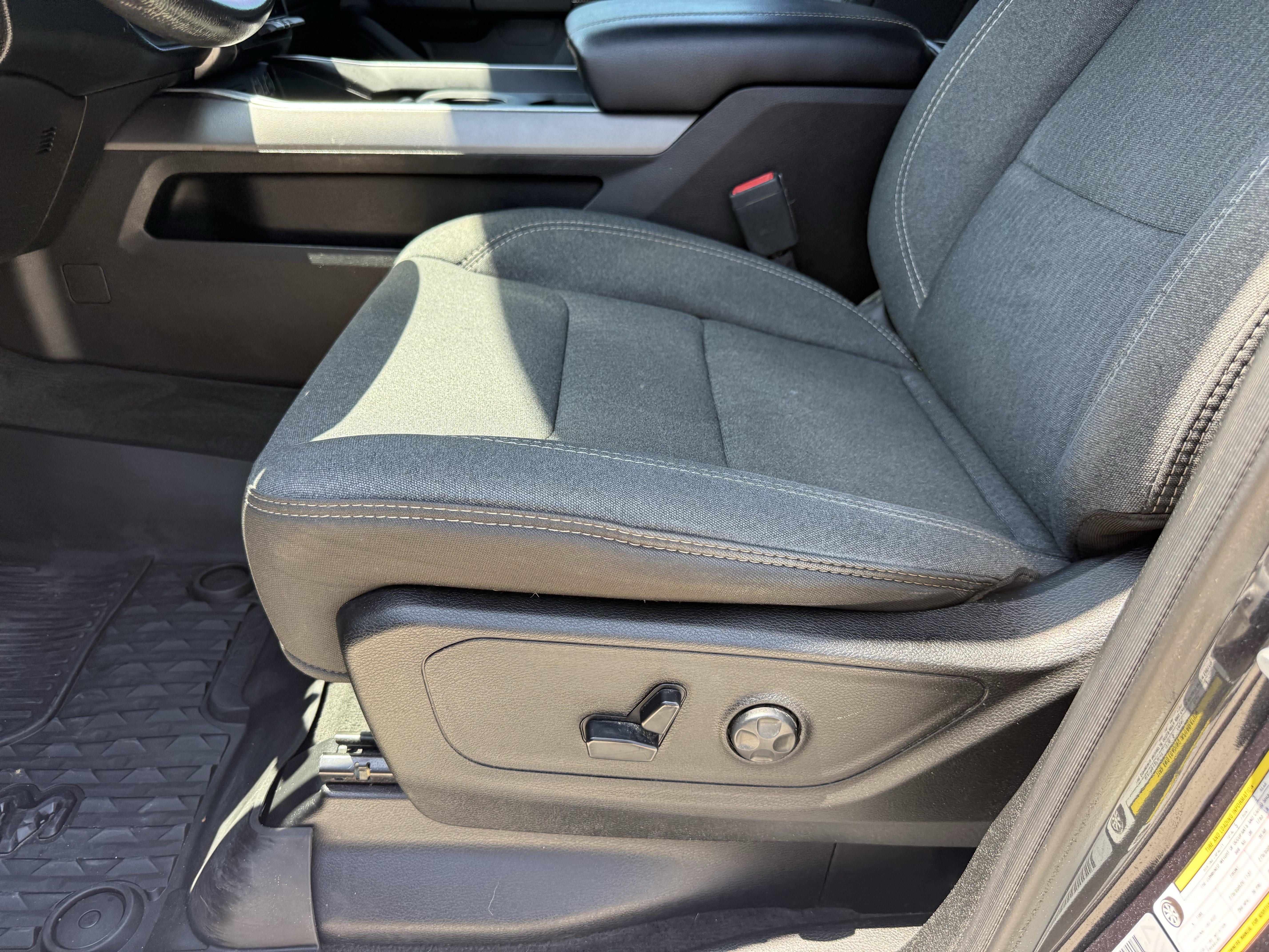 Used 2019 RAM 1500 Big Horn RWD image 28