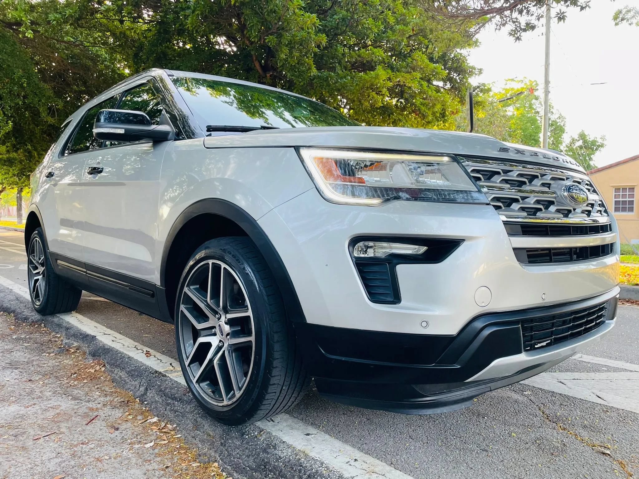 Used 2018 Ford Explorer Sport AWD/4WD image 7