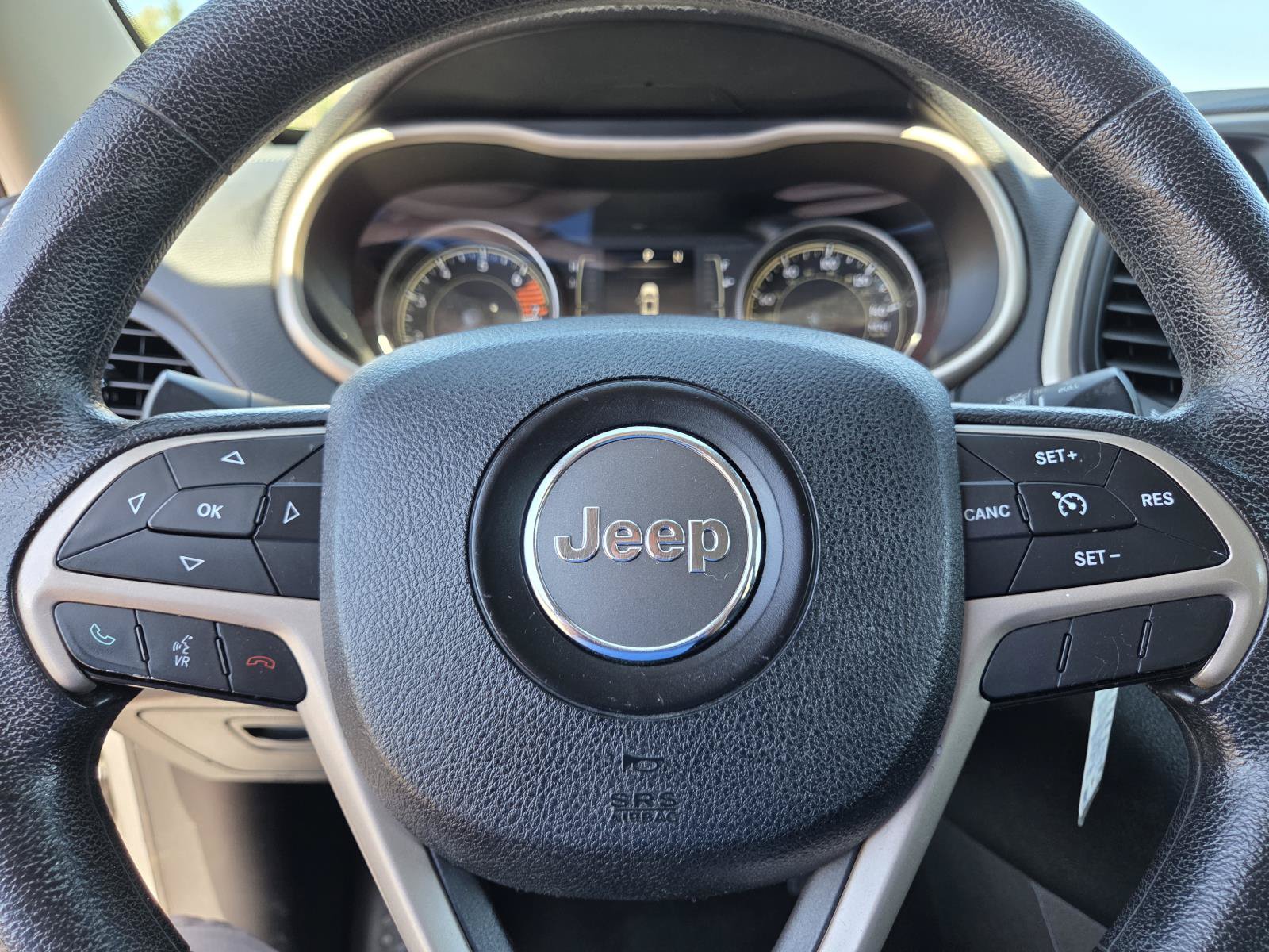 Used 2016 Jeep Cherokee Sport AWD/4WD image 24