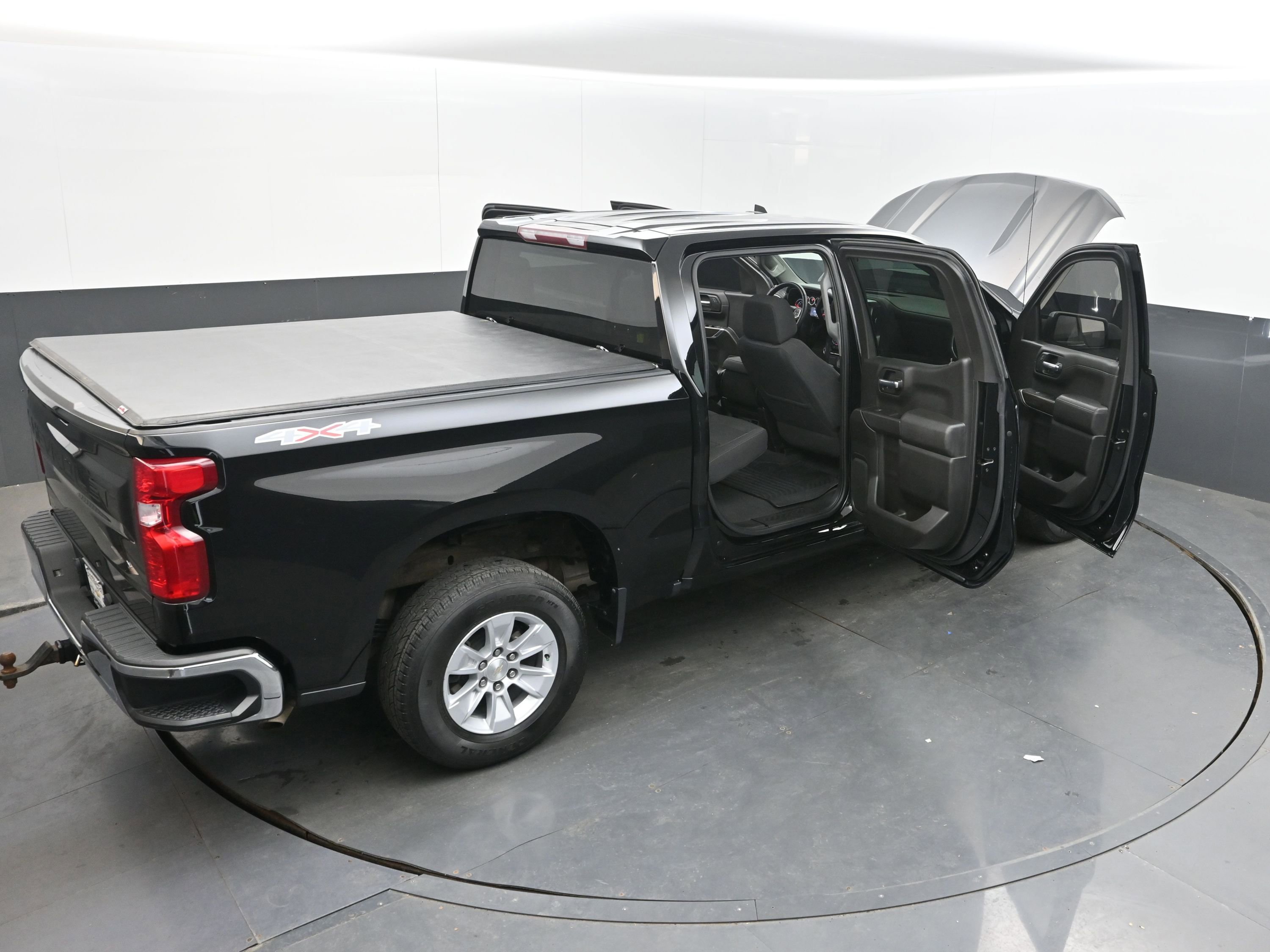 Used 2022 Chevrolet Silverado 1500 LT AWD/4WD image 42