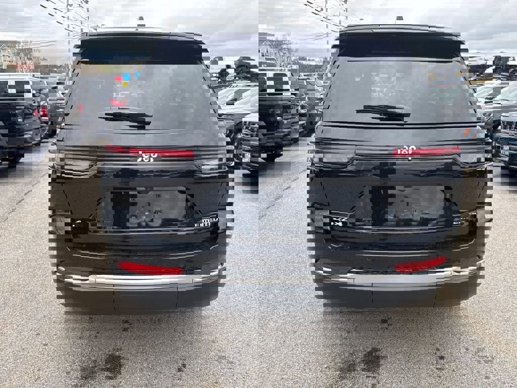 New 2026 Jeep Grand Cherokee Limited image 4