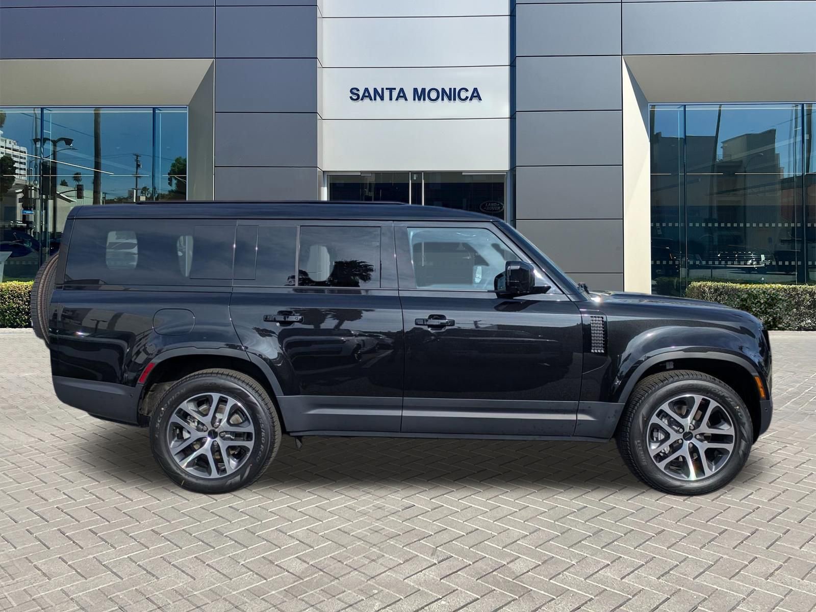 New 2026 Land Rover Defender 130 S image 6