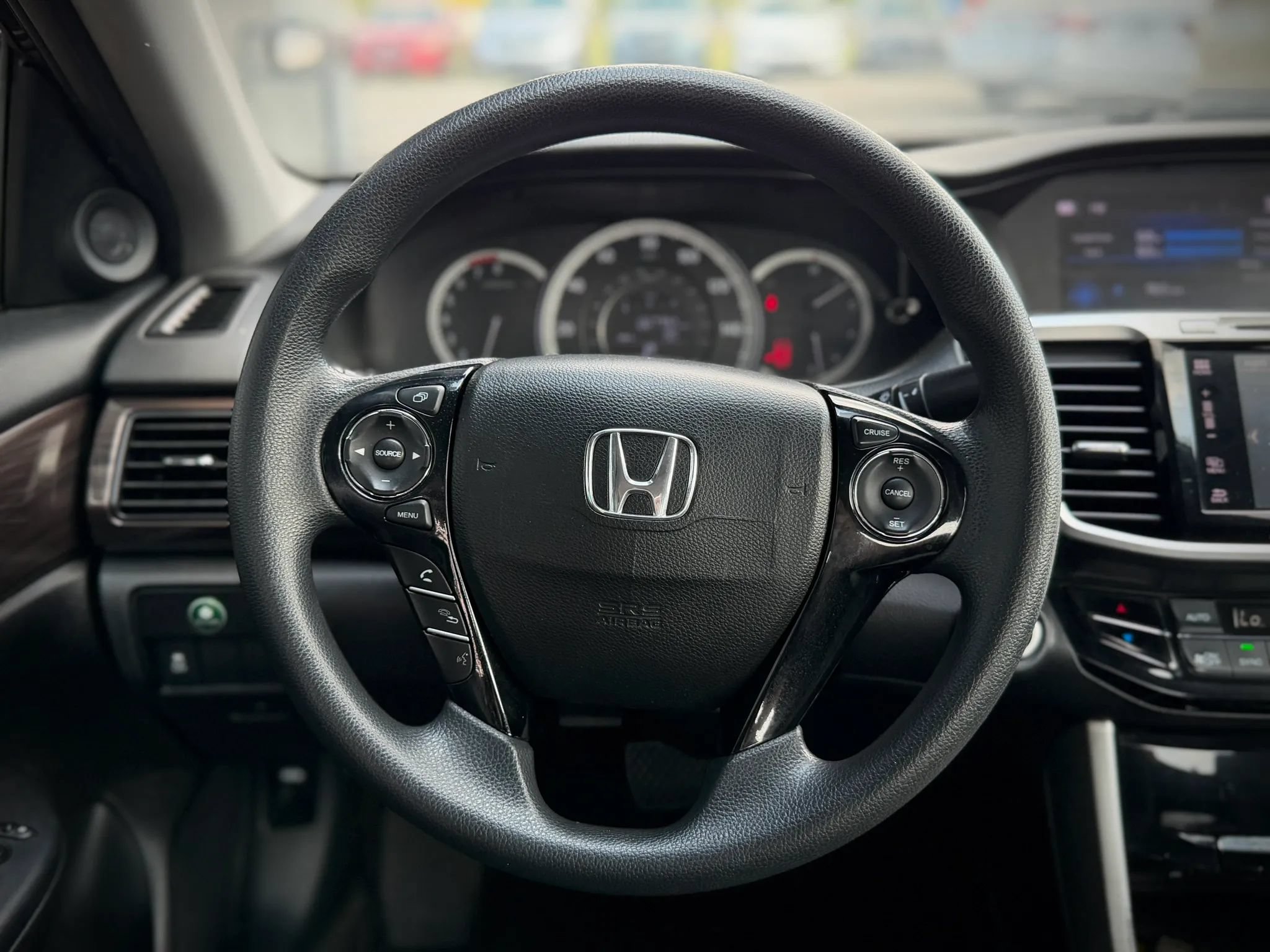 Used 2017 Honda Accord EX image 10