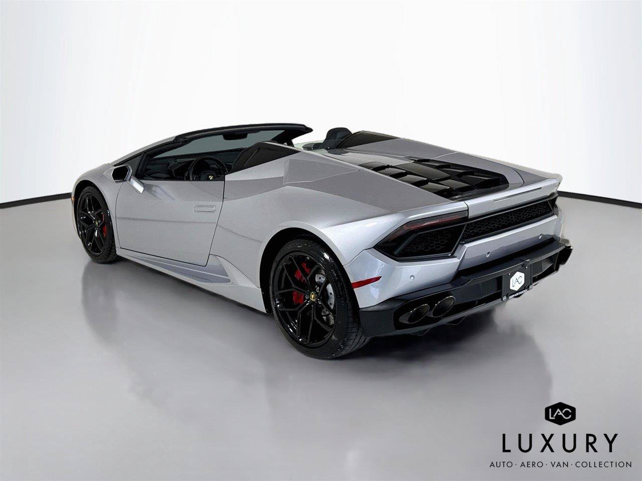 Used 2018 Lamborghini Huracan LP 580-2 RWD image 8