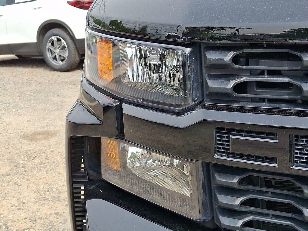 Used 2022 Chevrolet Silverado 1500 Custom AWD/4WD image 35