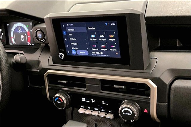 Used 2025 Toyota Tacoma SR image 6