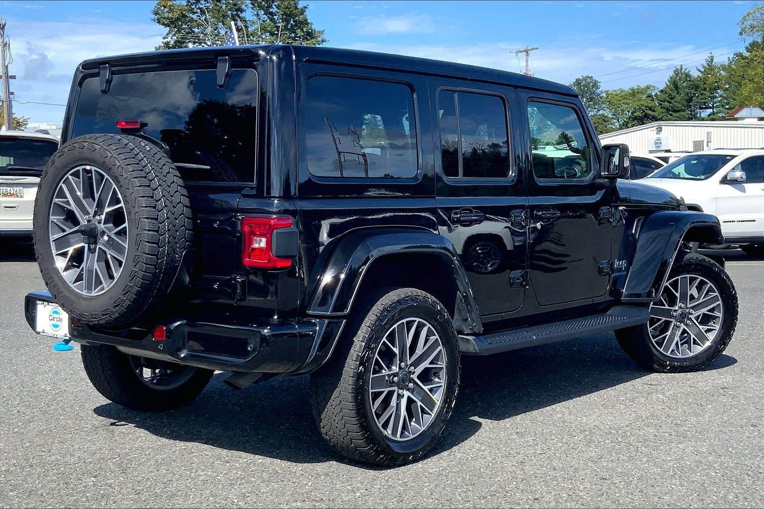 Used 2024 Jeep Wrangler High Altitude AWD/4WD image 12