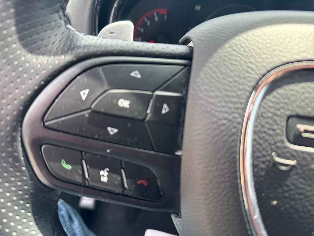 Used 2025 Dodge Durango GT RWD image 18