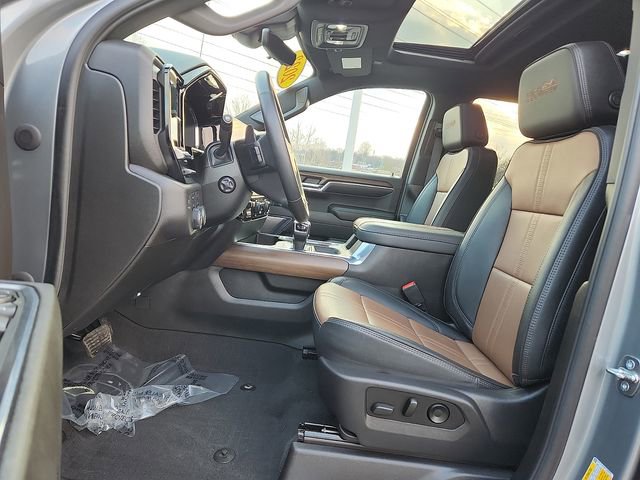 Used 2023 Chevrolet Silverado 1500 High Country w/ High Country Premium Package image 13