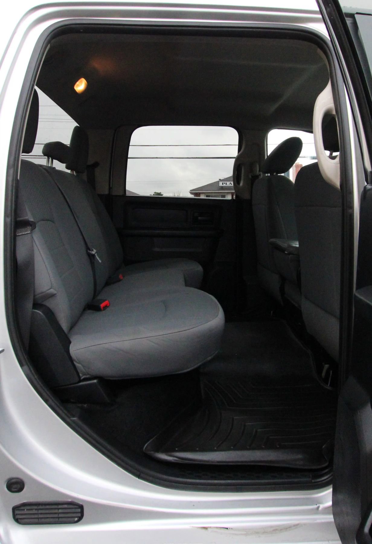 Used 2015 RAM 2500 Tradesman w/ Chrome Appearance Group image 12