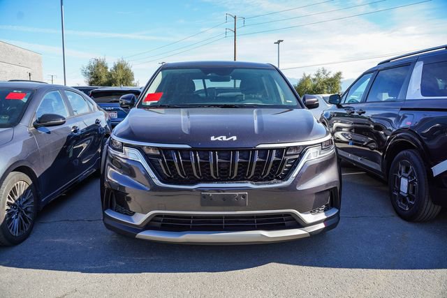 Certified 2024 Kia Carnival LX image 5