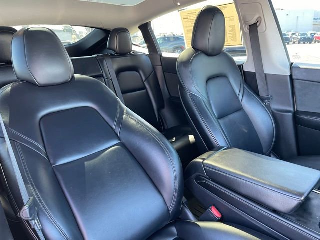 Used 2021 Tesla Model Y Performance image 12