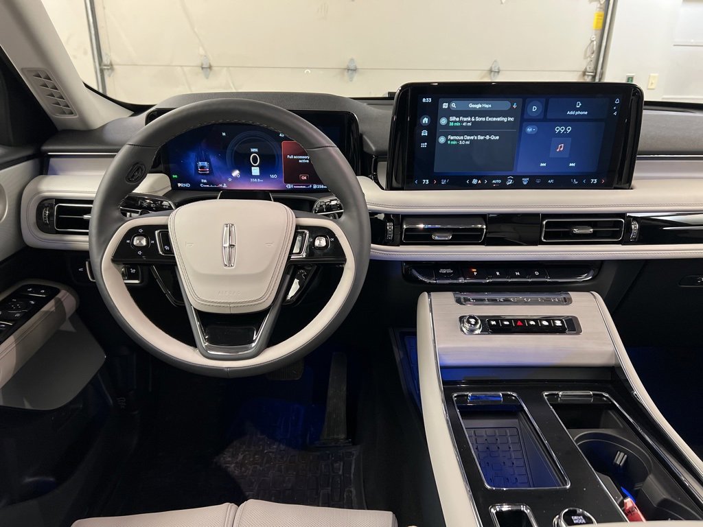 Used 2025 Lincoln Aviator Reserve w/ Equipment Group 201A image 8