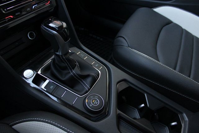 New 2025 Volkswagen Taos SEL AWD/4WD image 8
