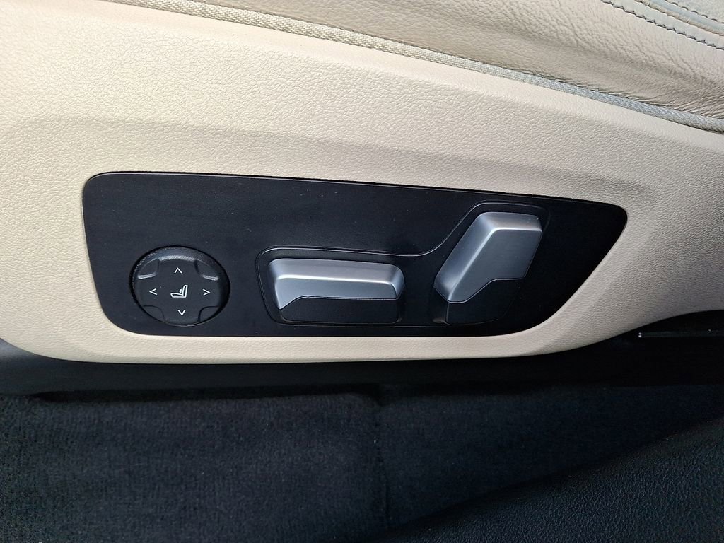 Certified 2022 BMW X3 xDrive30i w/ Convenience Package image 9