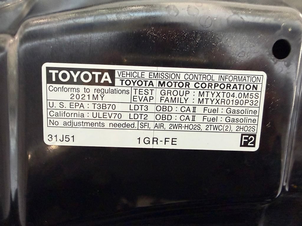 Used 2021 Toyota 4Runner SR5 AWD/4WD image 36