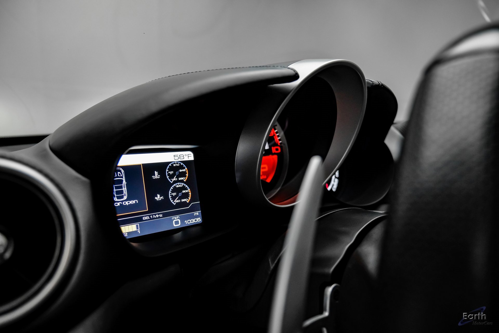 Used 2016 Ferrari California T image 40