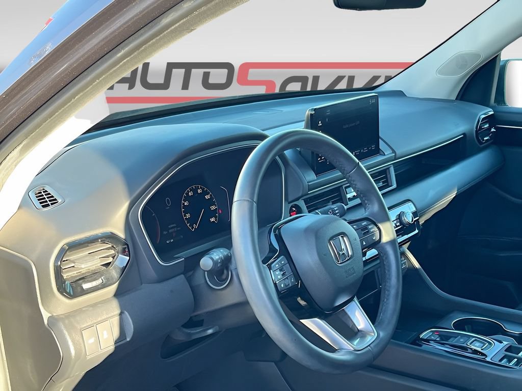 Used 2025 Honda Pilot EX-L image 9