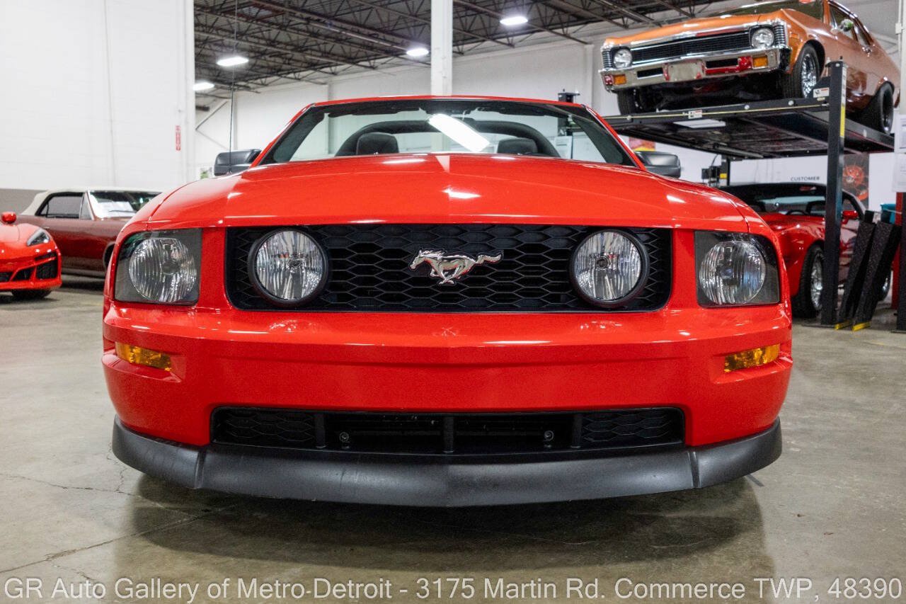 Used 2005 Ford Mustang GT Premium RWD image 13