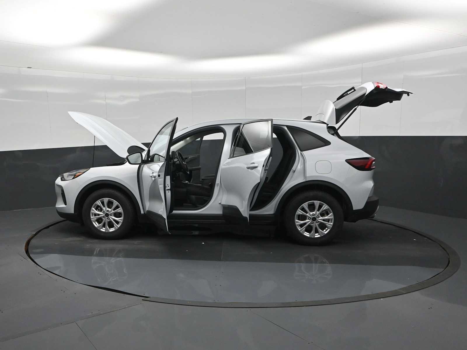 Certified 2025 Ford Escape Active w/ Cold Weather Package FWD image 61