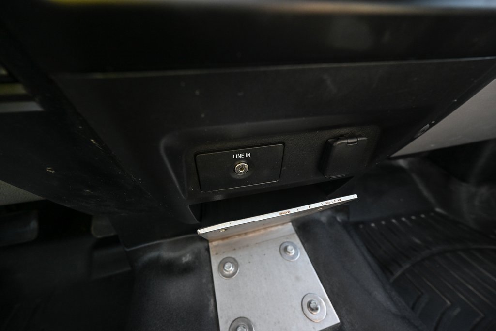 Used 2016 Ford F150 XL w/ Heavy-Duty Payload Package image 25