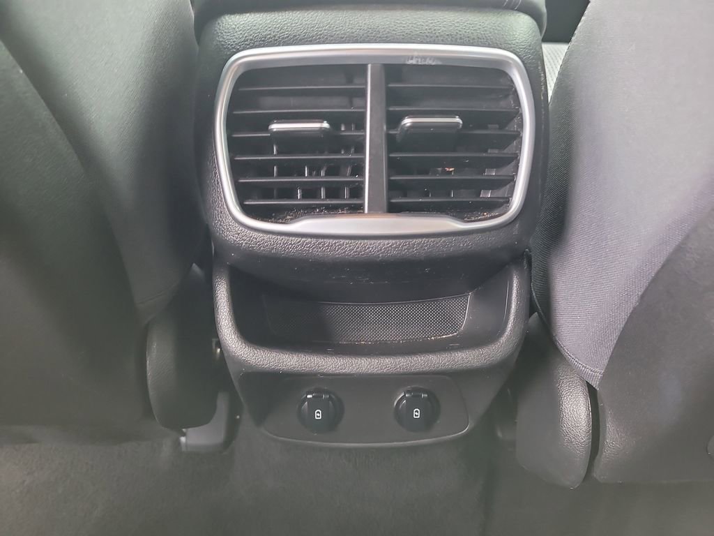 Used 2020 Hyundai Santa Fe SEL image 11