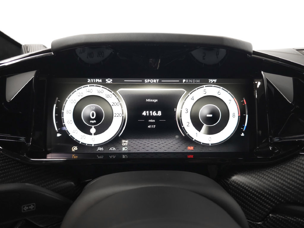 Used 2025 Aston Martin V8 Vantage Coupe RWD image 16